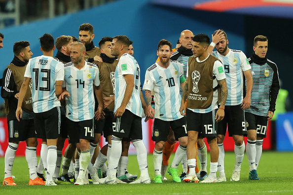 SAINT PETERSBURG, RUSSIA - JUNE 26:  Argentina players celebrate victory following the 2018 FIFA World Cup Russia group D match between Nigeria and Argentina at Saint Petersburg Stadium on June 26, 2018 in Saint Petersburg, Russia.  (Photo by Richard Heathcote/Getty Images)