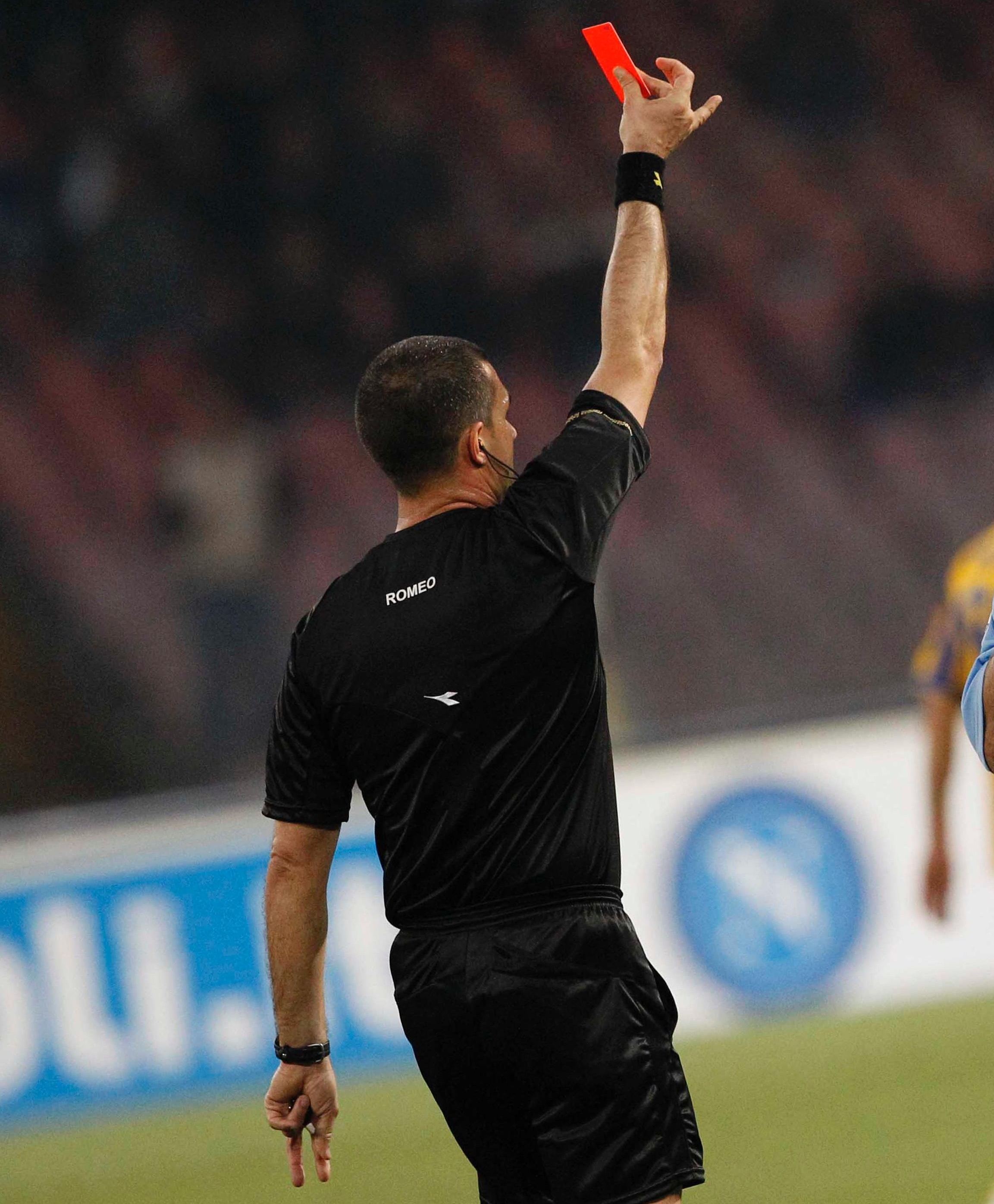 CALCIO:FRANCIA; ARBITRI ITALIA RIFIUTANO SOSTITUIRE COLLEGHI