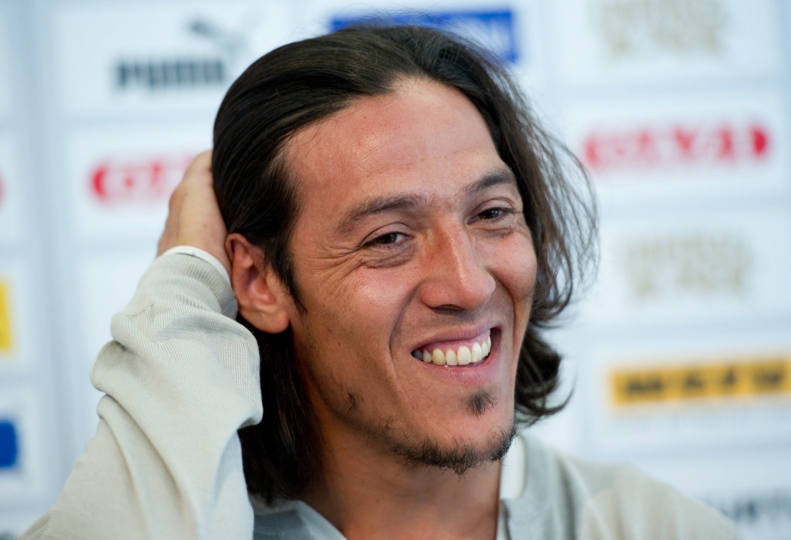 Bundesliga - Stuttgart signs Camoranesi