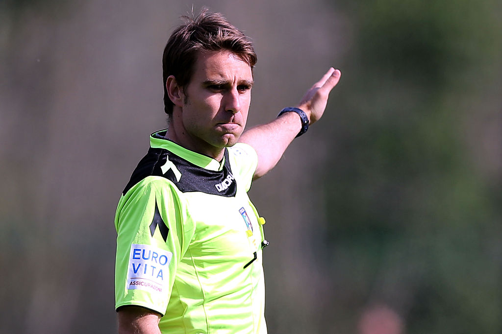 GROSSETO, ITALY - MARCH 25: Francesco Fourneau referee gestures during the Viareggio Juvenile Tournament match between FC Internazionale and ACF Fiorentina on March 25, 2016 in Paganico near Grosseto, Italy.  (Photo by Gabriele Maltinti - Inter/Inter via Getty Images)