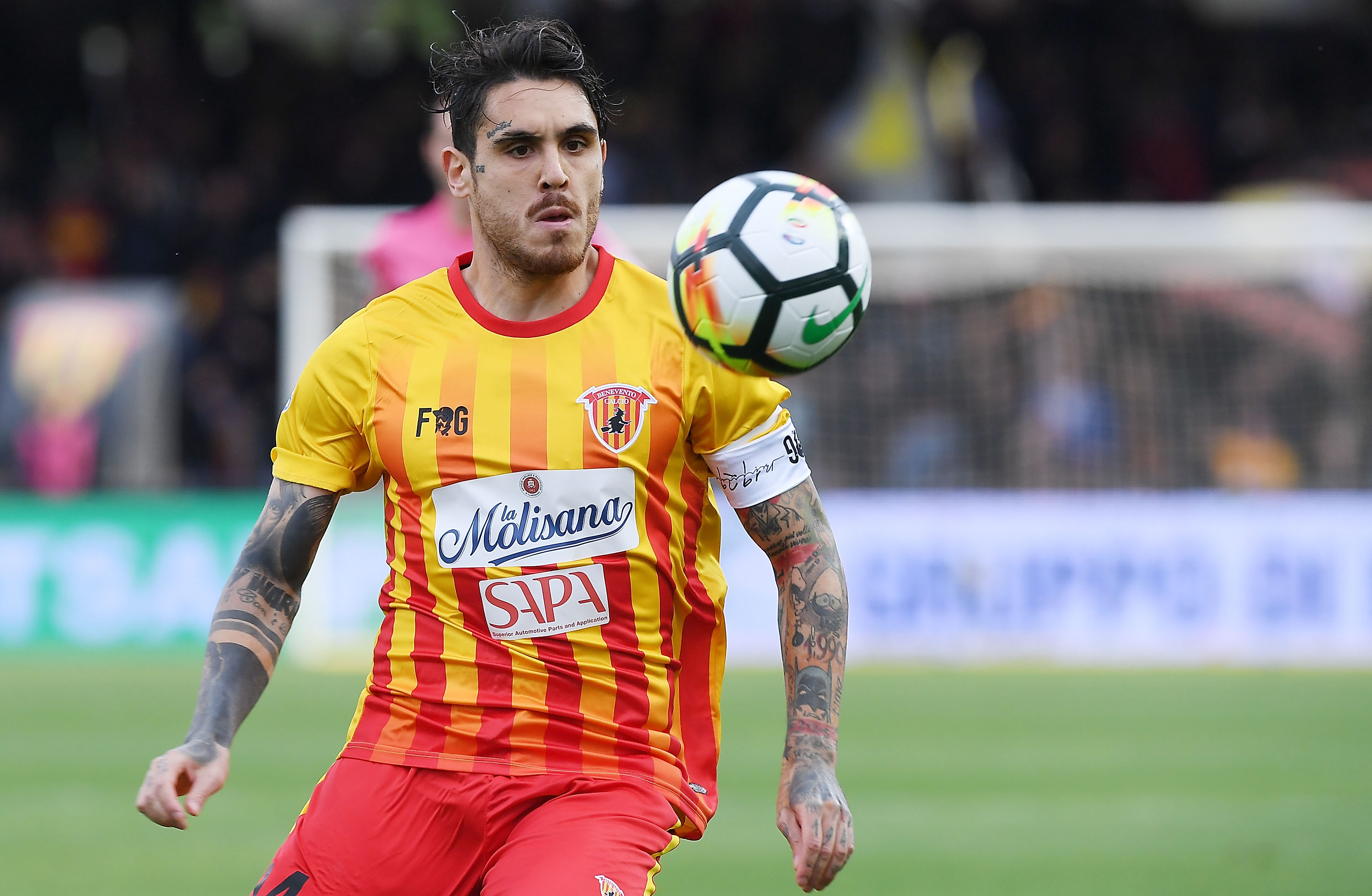 BENEVENTO, ITALY - APRIL 18:  Nicolas Viola of Benevento Calcio in action during the serie A match between Benevento Calcio and Atalanta BC at Stadio Ciro Vigorito on April 18, 2018 in Benevento, Italy.  (Photo by Francesco Pecoraro/Getty Images)