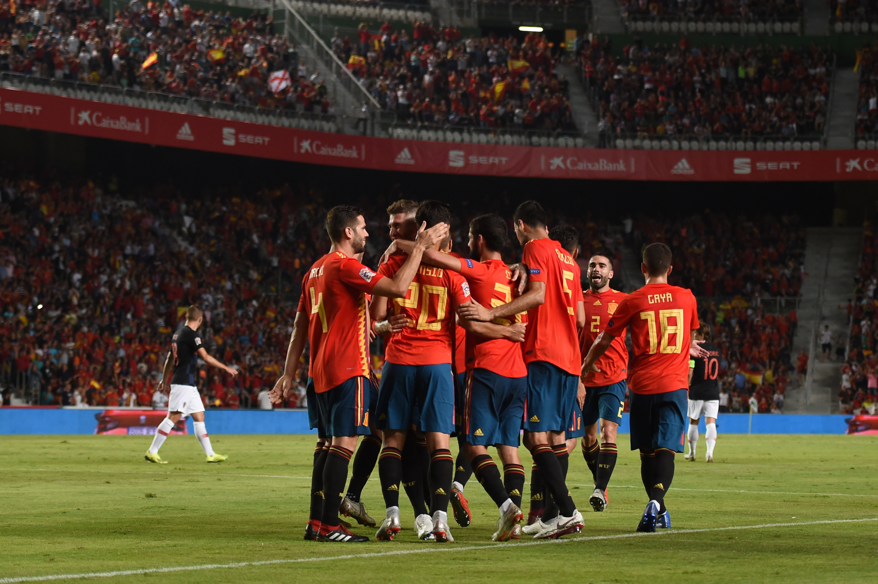 ELCHE, SPAIN - SEPTEMBER 11:  Sergio Ramos of Spain celebrates after scoring his team's fifth goal with team mates during the UEFA Nations League A Group four match between Spain and Croatia at Estadio Manuel Martinez Valero on September 11, 2018 in Elche, Spain.  (Photo by Denis Doyle/Getty Images)