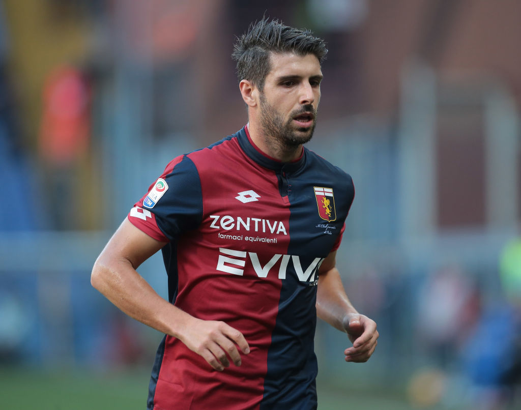 GENOA, ITALY - JANUARY 28:  Miguel Veloso of Genoa CFC looks on during the serie A match between Genoa CFC and Udinese Calcio at Stadio Luigi Ferraris on January 28, 2018 in Genoa, Italy.  (Photo by Emilio Andreoli/Getty Images)