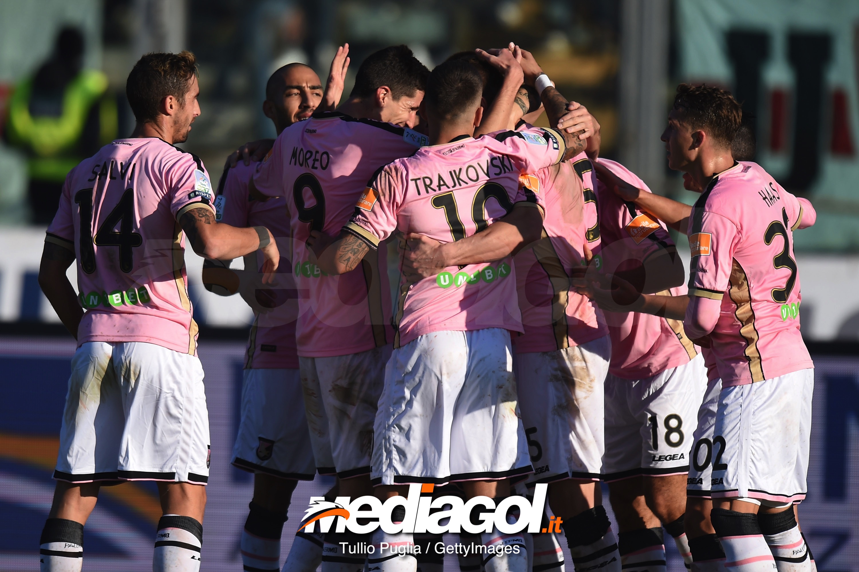 during the Serie B match between Padova and US Citta di Palermo t Stadio Euganeo on December 8, 2018 in Padova, Italy.