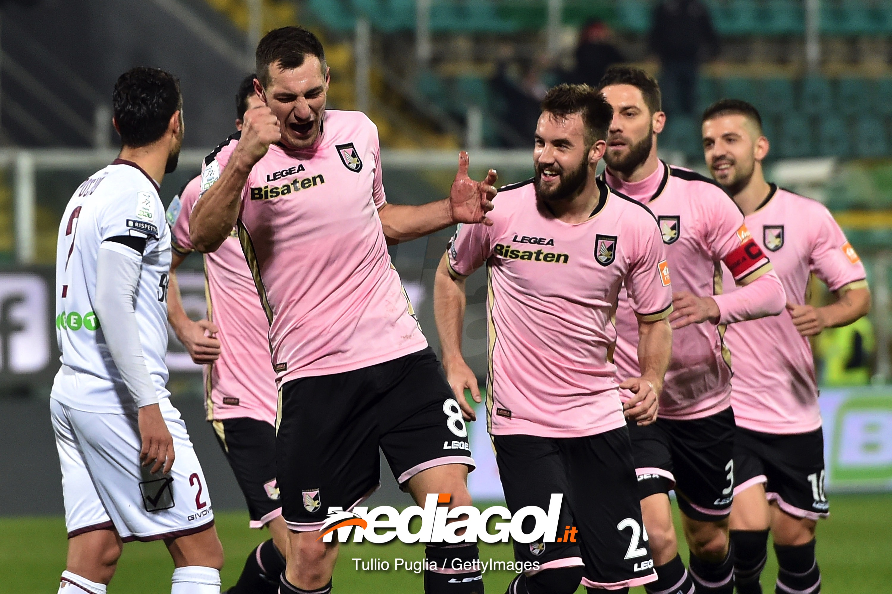 during the Serie B match between US Citta di Palermo and US Salernitana at Stadio Renzo Barbera on January 18, 2019 in Palermo, Italy.