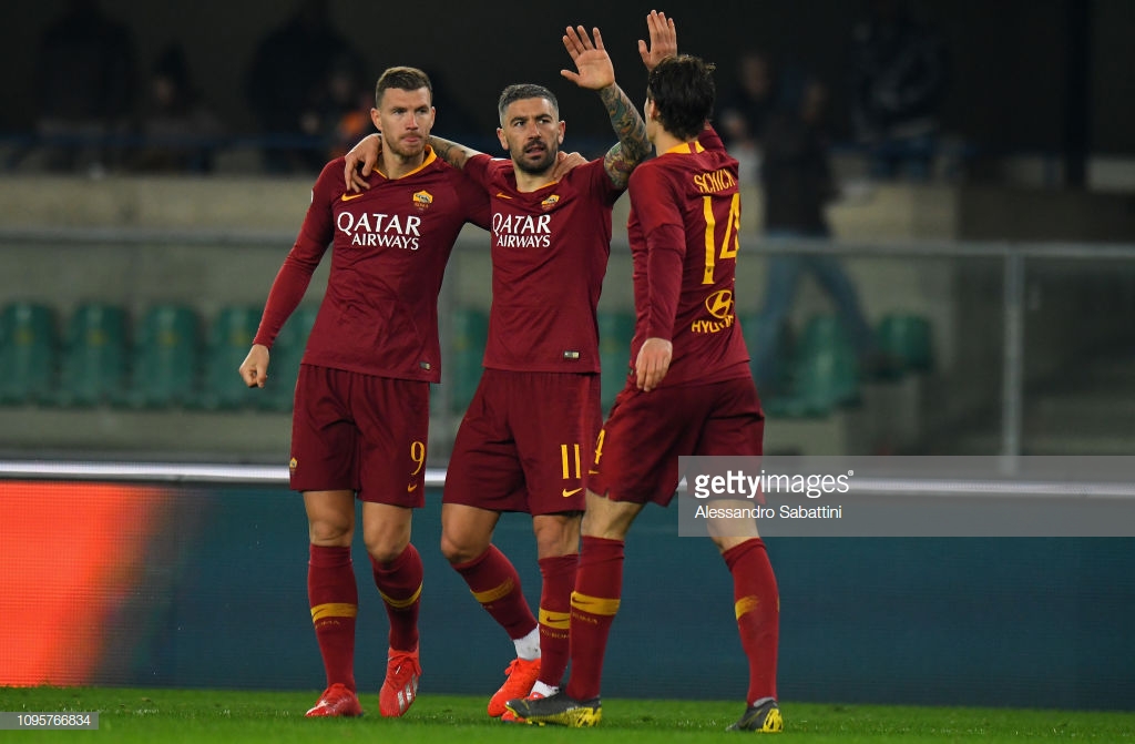 VERONA, ITALY - FEBRUARY 08:  Aleksander Kolarov of AS Roma celebrates after scoring the 0-3 goal during the Serie A match between Chievo Verona and AS Roma at Stadio Marc'Antonio Bentegodi on February 8, 2019 in Verona, Italy.  (Photo by Alessandro Sabattini/Getty Images)