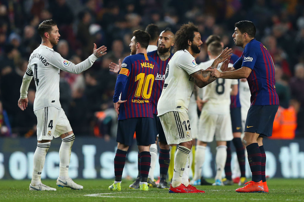 BARCELONA, SPAIN - FEBRUARY 06: Luis Suarez of FC Barcelona and Marcelo Vieira of Real Madrid CF talk at the end of the Copa del Semi Final first leg match between Barcelona and Real Madrid at Nou Camp on February 06, 2019 in Barcelona, Spain. (Photo by Angel Martinez/Getty Images)