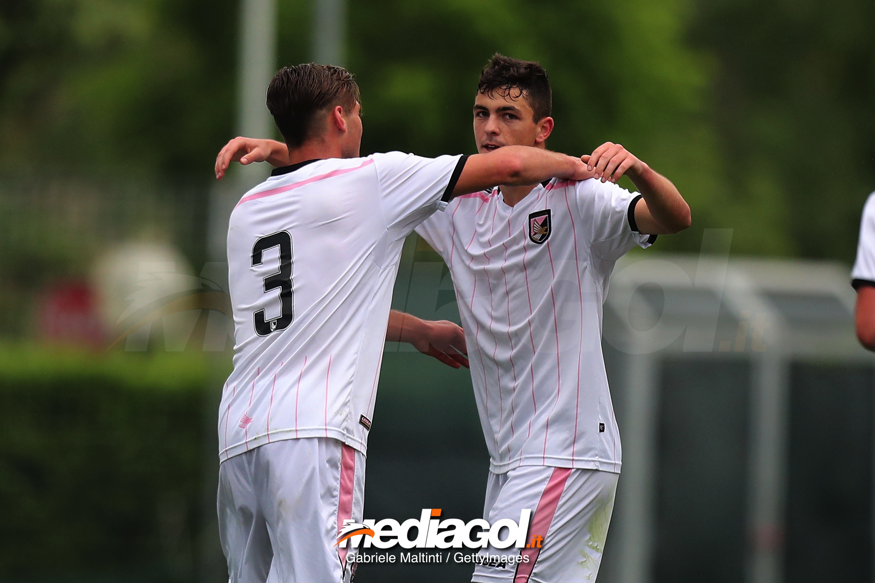 FLORENCE, ITALY - MAY 16: Kevin Cannavo' and Giuseppe Tarantino #3 of US Citta' di Palermo celebrate a goal during the SuperCoppa primavera 2 match between Novara U19 and US Citta di Palermo U19 at Centro Tecnico Federale di Coverciano on May 16, 2018 in Florence, Italy.  (Photo by Gabriele Maltinti/Getty Images)