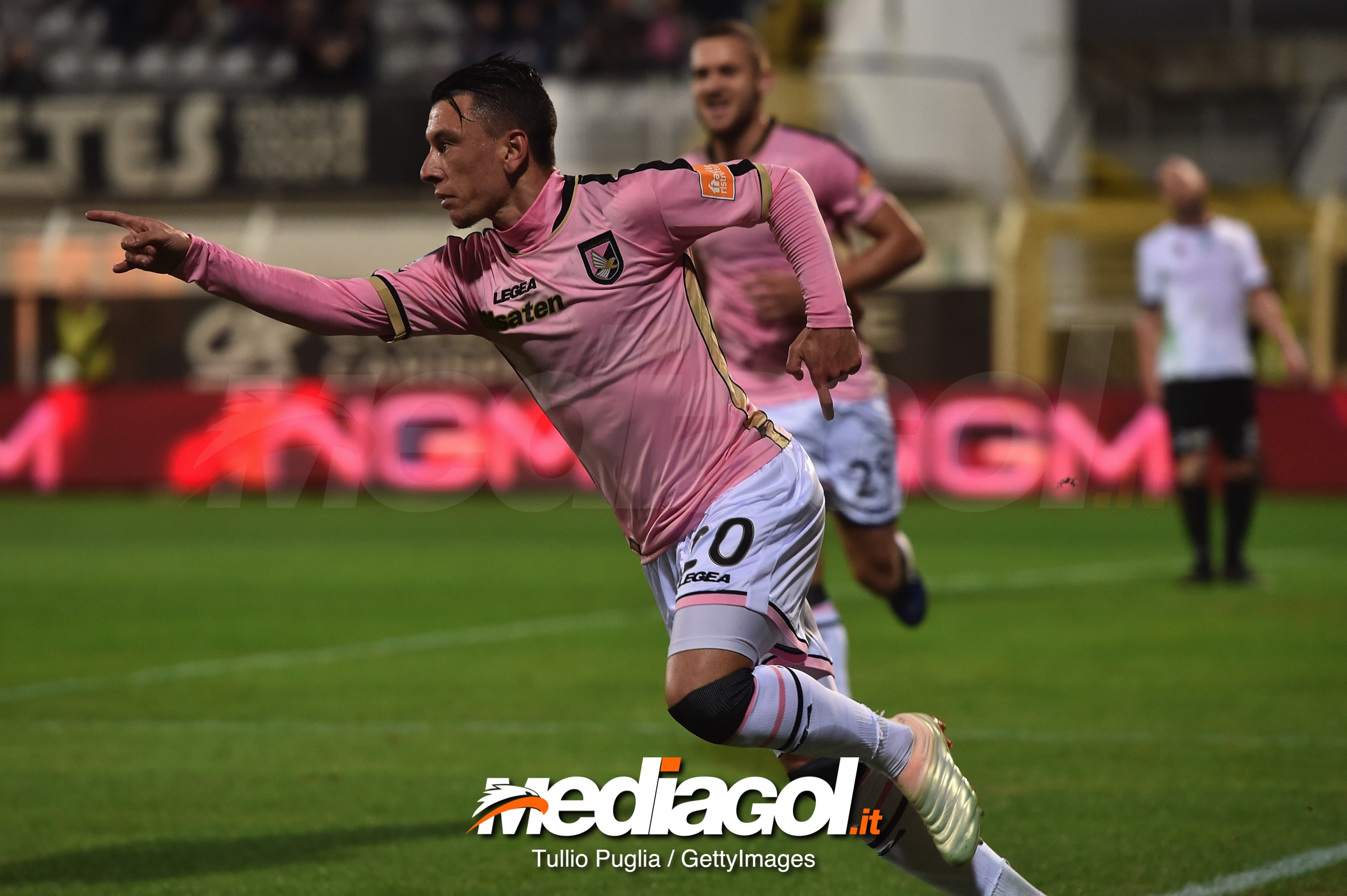 during the Serie B match between AC Spezia and US Citta di Palermo at Stadio Alberto Picco on December 23, 2018 in La Spezia, Italy.