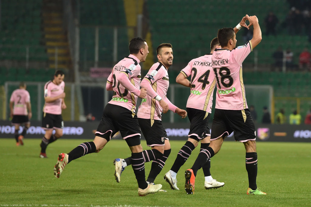 PALERMO, ITALY - DECEMBER 27:  Ivaylo Chochev of Palermo celebrates after scoring his team's second goal during the Serie B match between US Citta di Palermo and Ascoli at Stadio Renzo Barbera on December 27, 2018 in Palermo, Italy.  (Photo by Tullio M. Puglia/Getty Images)