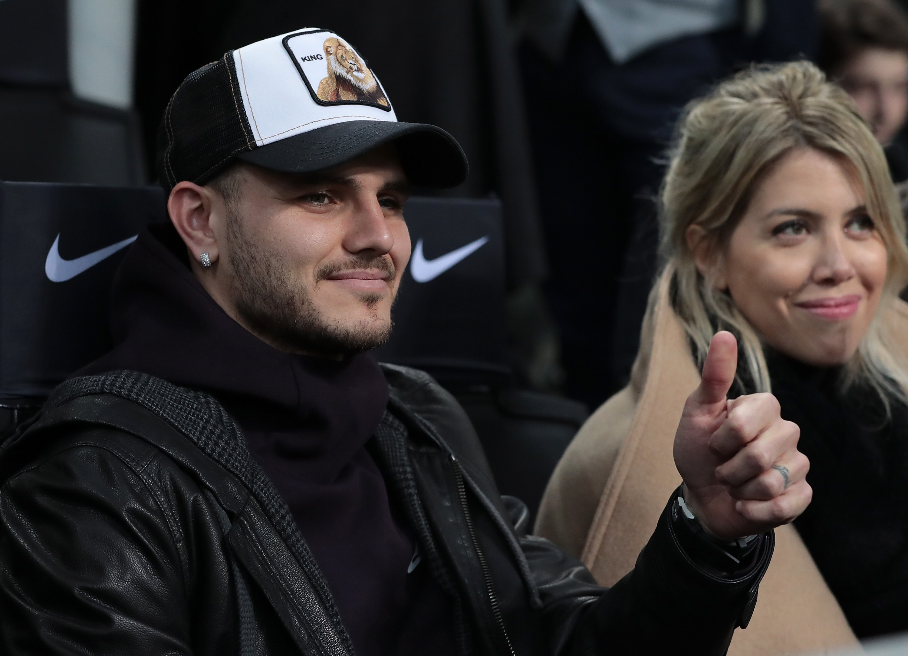 MILAN, ITALY - FEBRUARY 17:  Mauro Emanuel Icardi of FC Internazionale and his wife Wanda Nara attend the Serie A match between FC Internazionale and UC Sampdoria at Stadio Giuseppe Meazza on February 17, 2019 in Milan, Italy.  (Photo by Emilio Andreoli/Getty Images)
