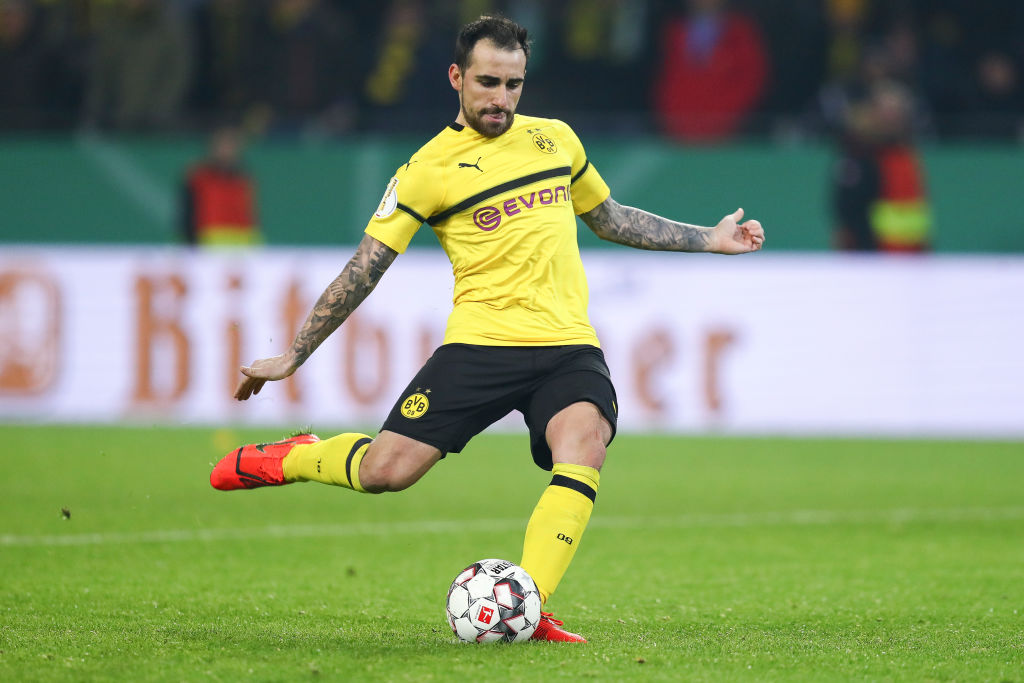 DORTMUND, GERMANY - FEBRUARY 05: Paco Alcacer #9 of Borussia Dortmund scores from the penalty spot during the DFB Cup match between Borussia Dortmund and Werder Bremen at Signal Iduna Park on February 5, 2019 in Dortmund, Germany. (Photo by Maja Hitij/Bongarts/Getty Images)