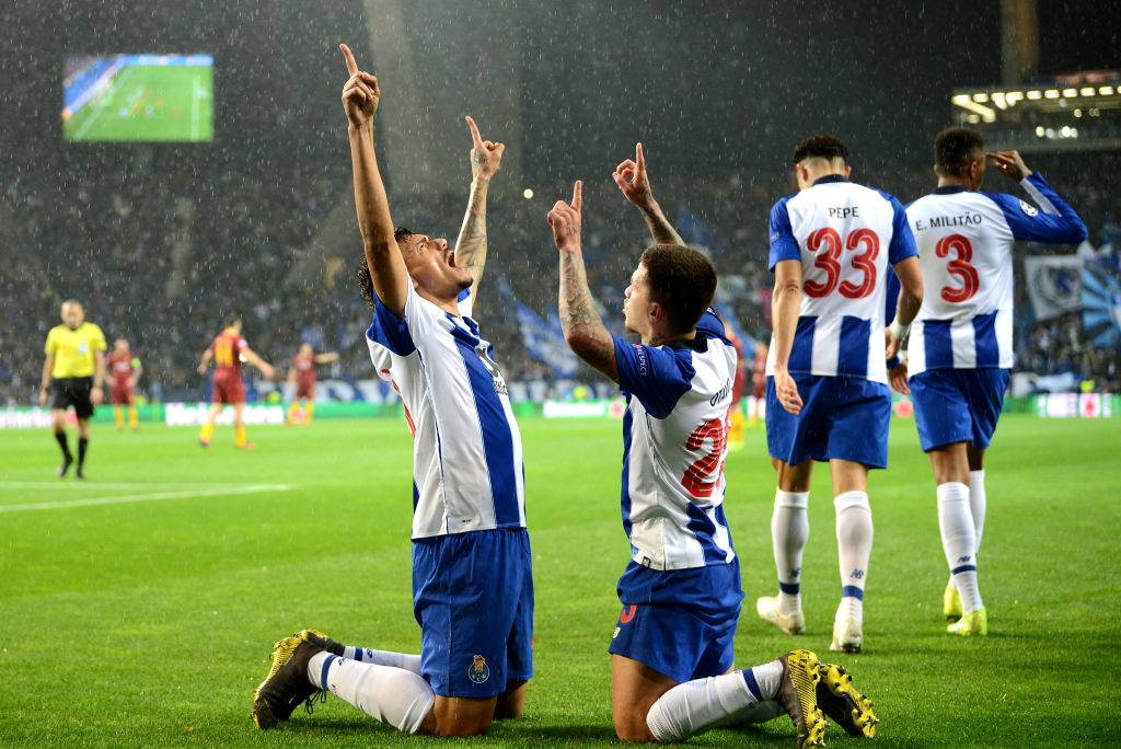 PORTO, PORTUGAL - MARCH 06: Soares of FC Porto celebrates after he scores his sides first goal  scores his sides first goal during the UEFA Champions League Round of 16 Second Leg match between FC Porto and AS Roma at Estadio do Dragao on March 06, 2019 in Porto, Portugal. (Photo by Octavio Passos/Getty Images)
