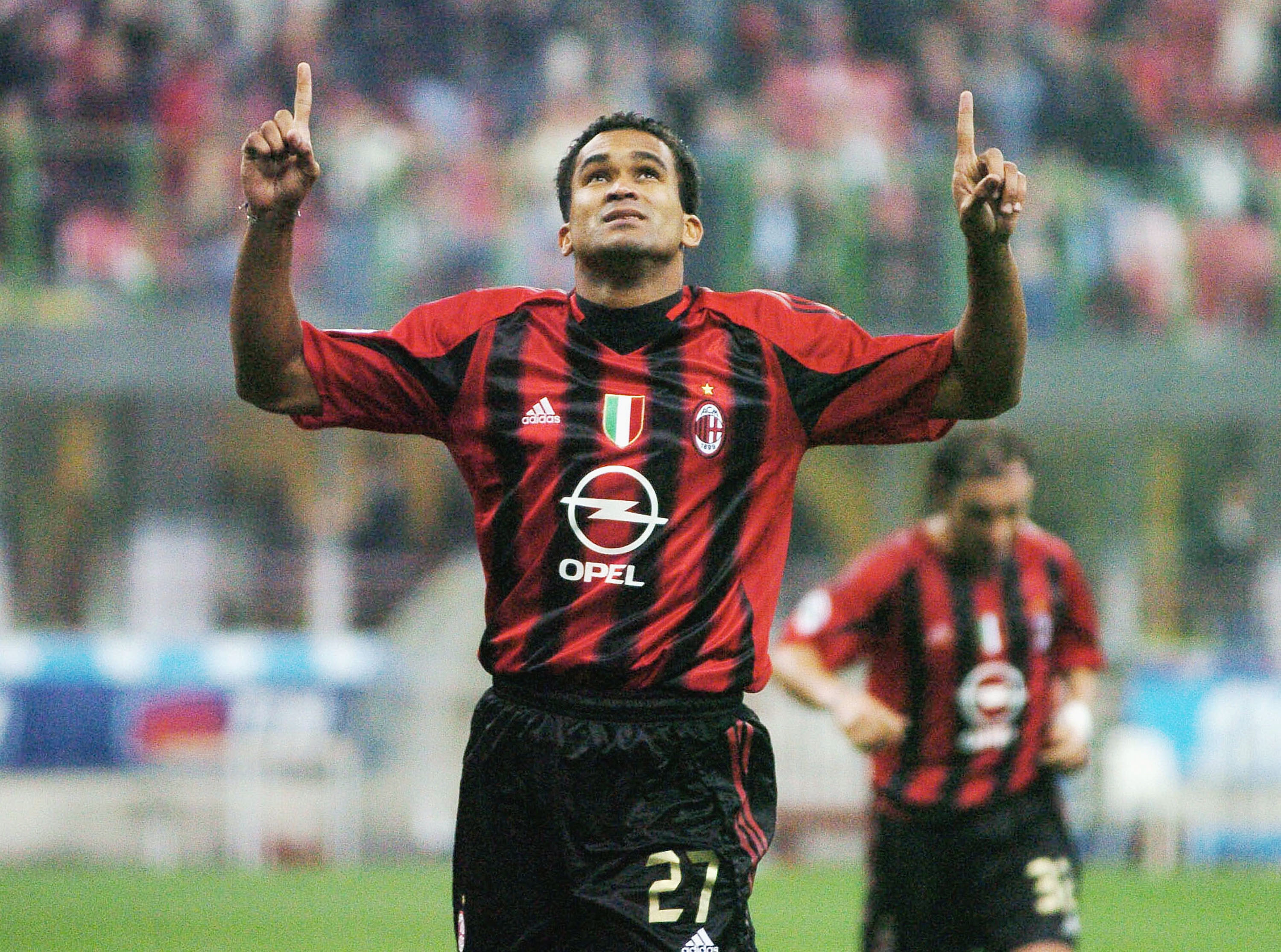 MILAN, ITALY - OCTOBER 27:  Carlos Serginho celebrates a goal during the Italian Serie A match between Milan and Atalanta at the San Siro stadium, on October 27, 2004 in Milan, Italy. (Photo by New Press/Getty Images)