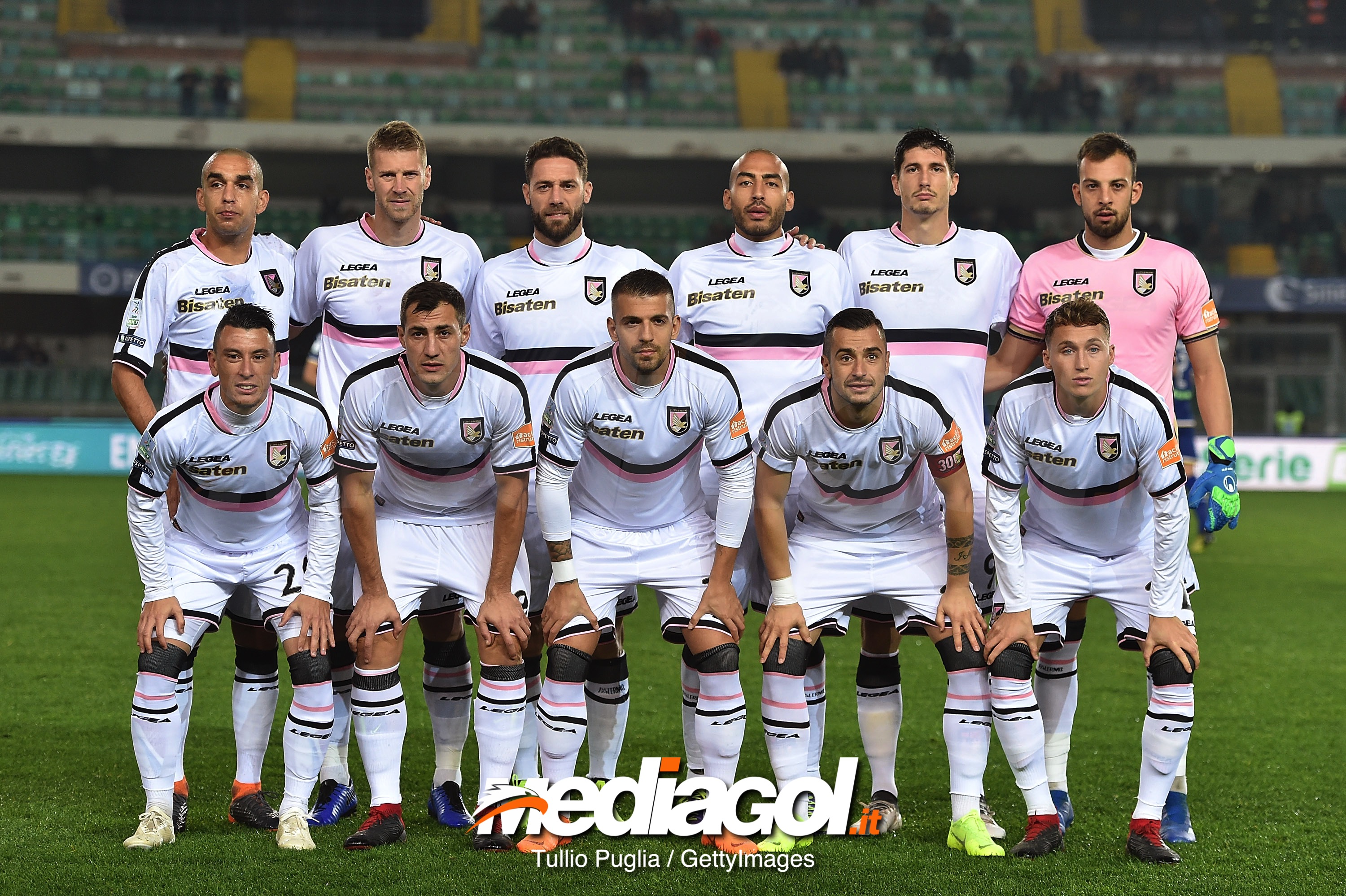 during the Serie b match between Hellas Verona and US Citta di Palermo at Stadio Marcantonio Bentegodi on November 23, 2018 in Verona, Italy.