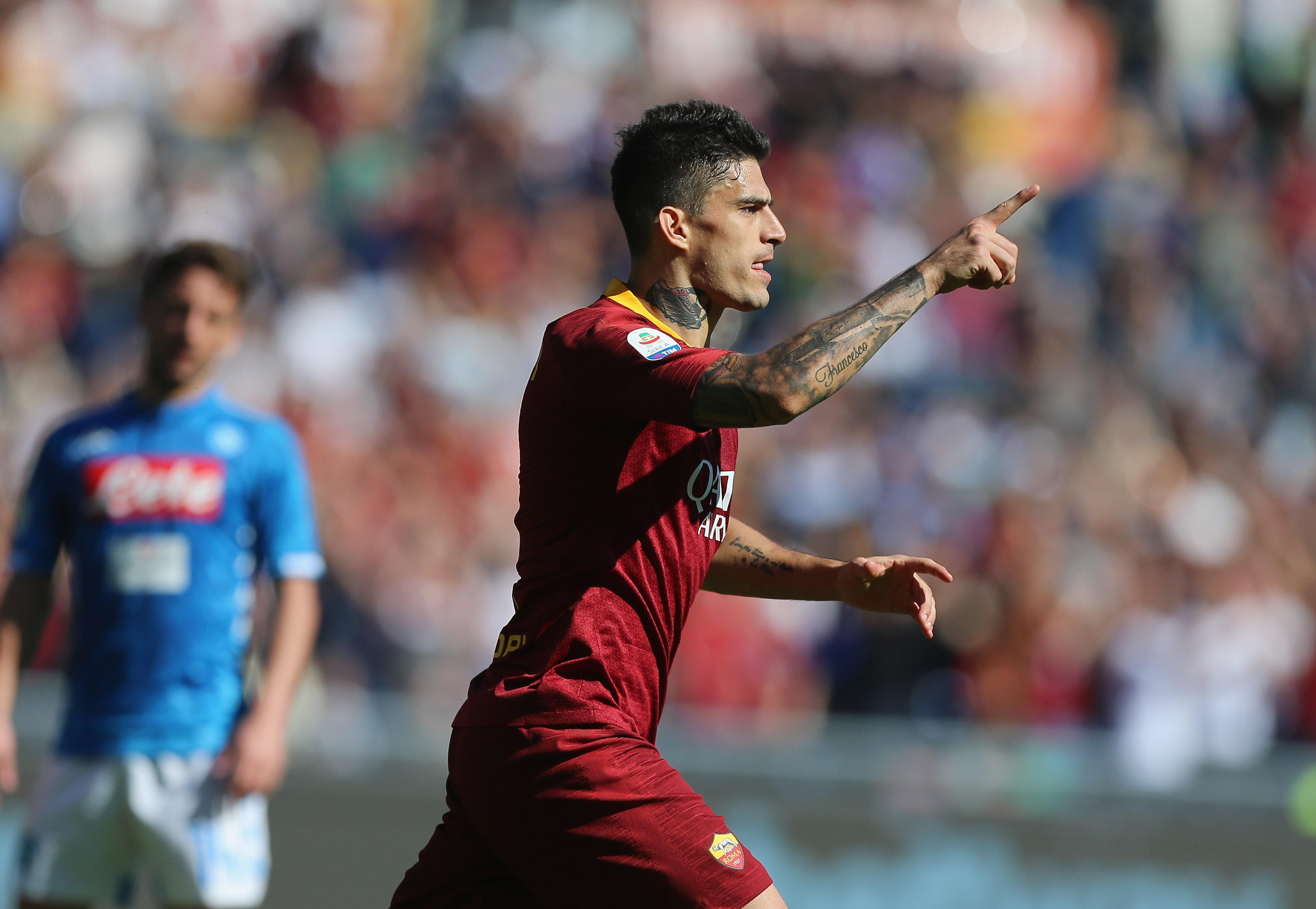 ROME, ITALY - MARCH 31:  Diego Perotti of AS Roma celebrates after scoring the team's first goal from penalty spot during the Serie A match between AS Roma and SSC Napoli at Stadio Olimpico on March 31, 2019 in Rome, Italy.  (Photo by Paolo Bruno/Getty Images)