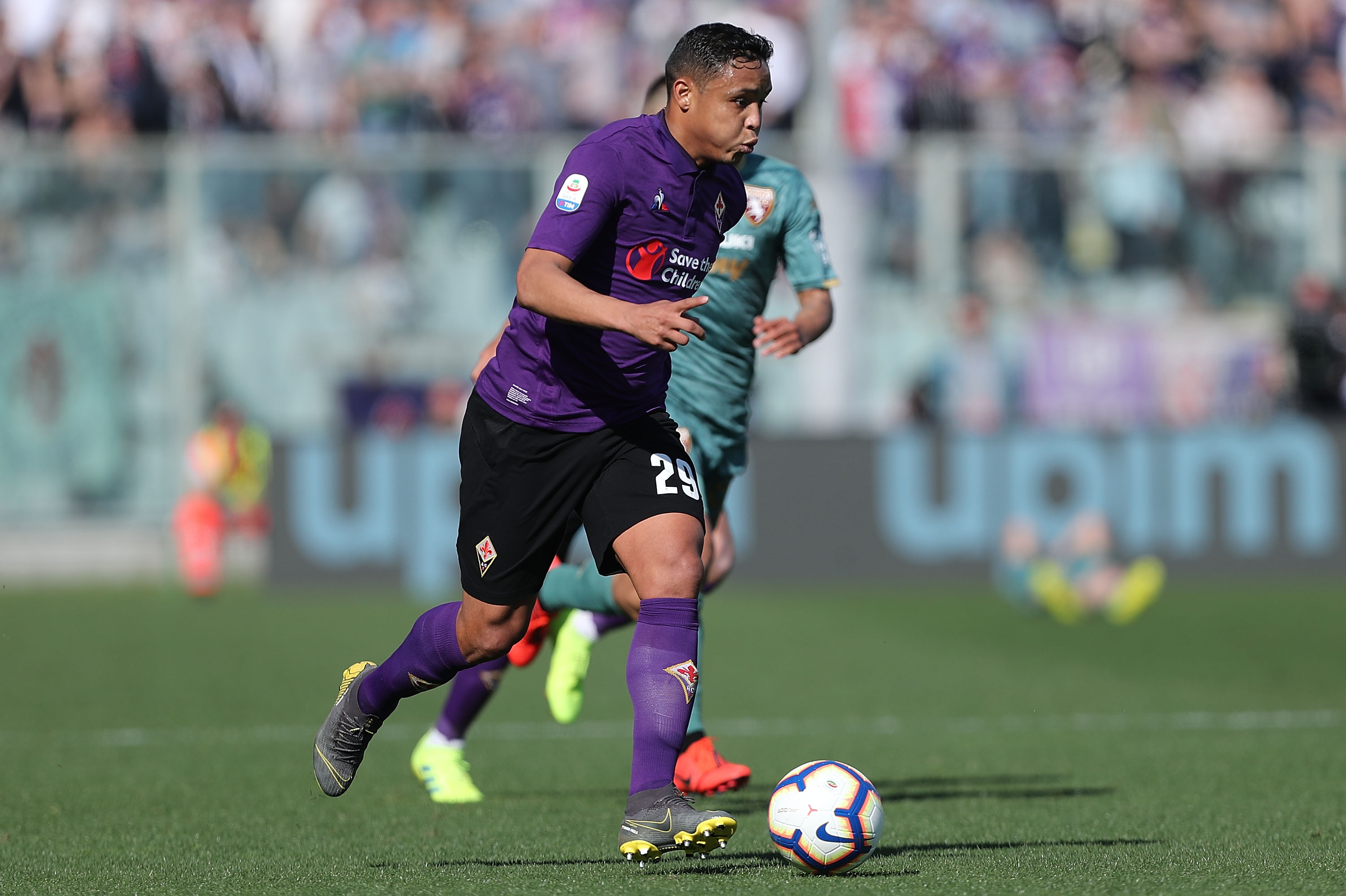 FLORENCE, ITALY - MARCH 31: Luis Muriel of ACF Fiorentina in action during the Serie A match between ACF Fiorentina and Torino FC at Stadio Artemio Franchi on March 31, 2019 in Florence, Italy.  (Photo by Gabriele Maltinti/Getty Images)
