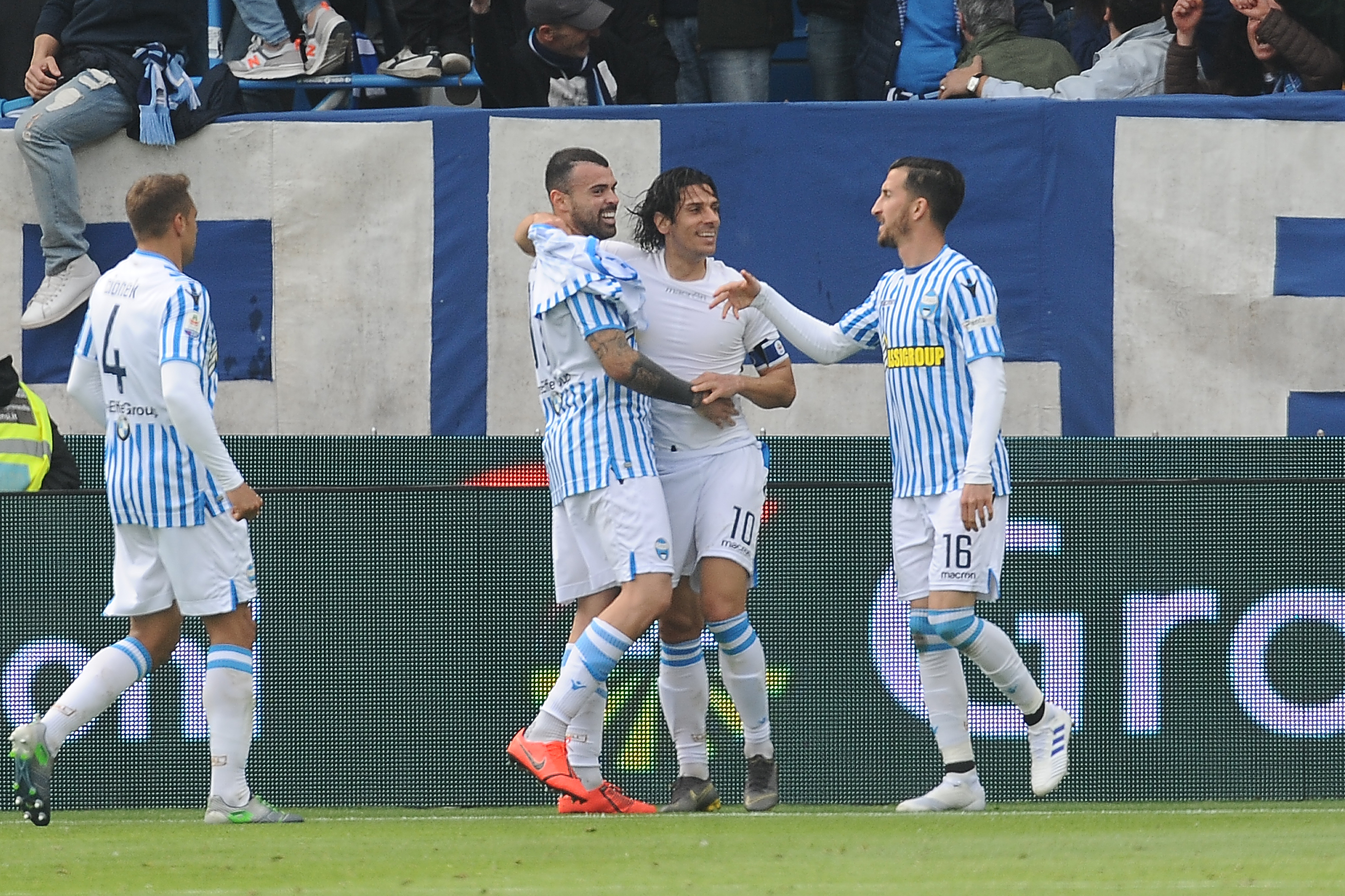 FERRARA, ITALY - APRIL 13:  Sergio Floccari of SPAL celebrates after scoring his team's second goal during the Serie A match between SPAL and Juventus at Stadio Paolo Mazza on April 13, 2019 in Ferrara, Italy. (Photo by Mario Carlini / Iguana Press/Getty Images)