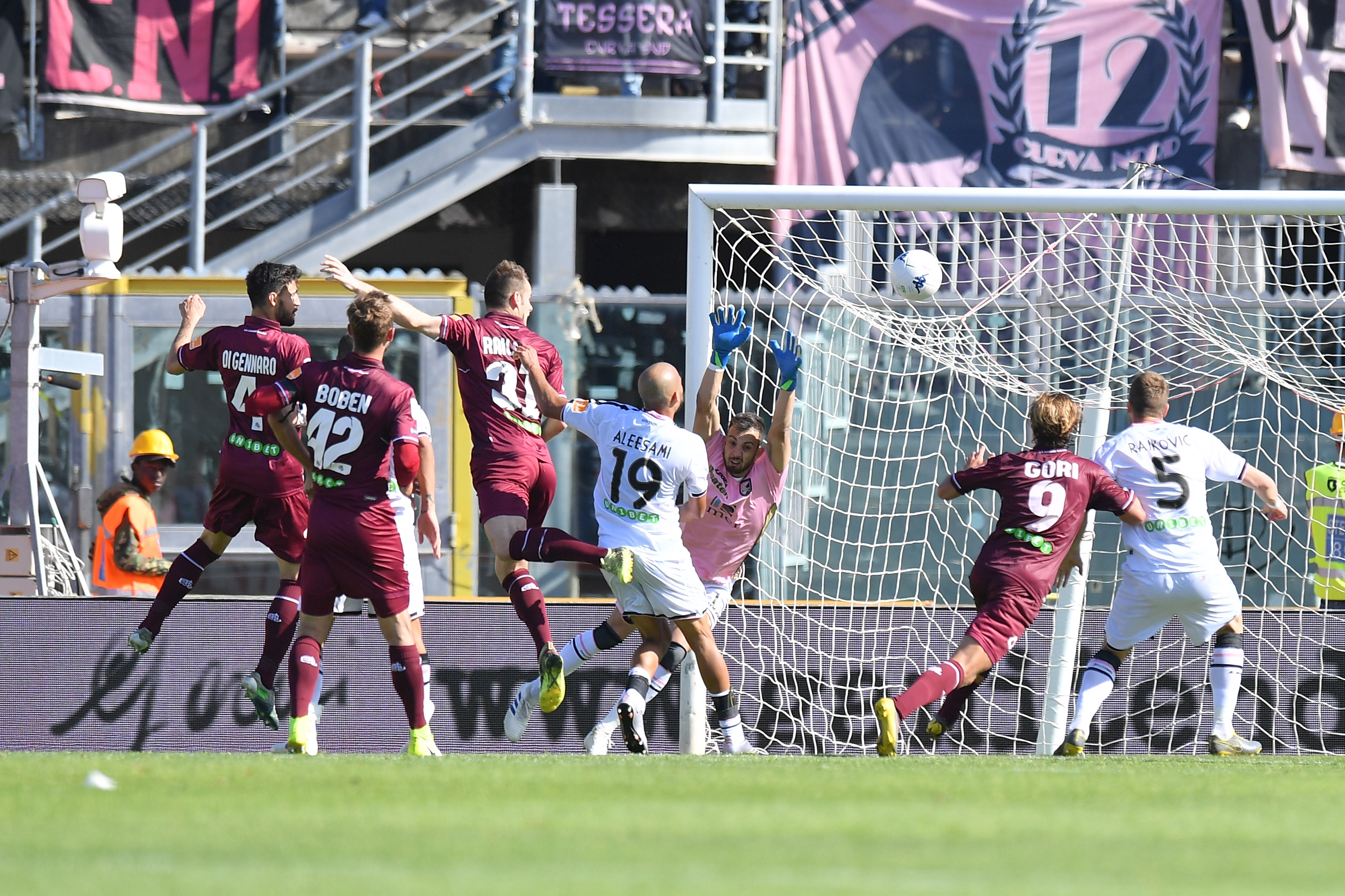 LIVORNO, ITALY - APRIL 27: Filip Raicevic of Livorno scores his team's second goal during the Serie B match between AS Livorno and US Citta di Palermo at Stadio Armando Picchi on April 27, 2019 in Livorno, Italy. (Photo by Tullio M. Puglia/Getty Images)