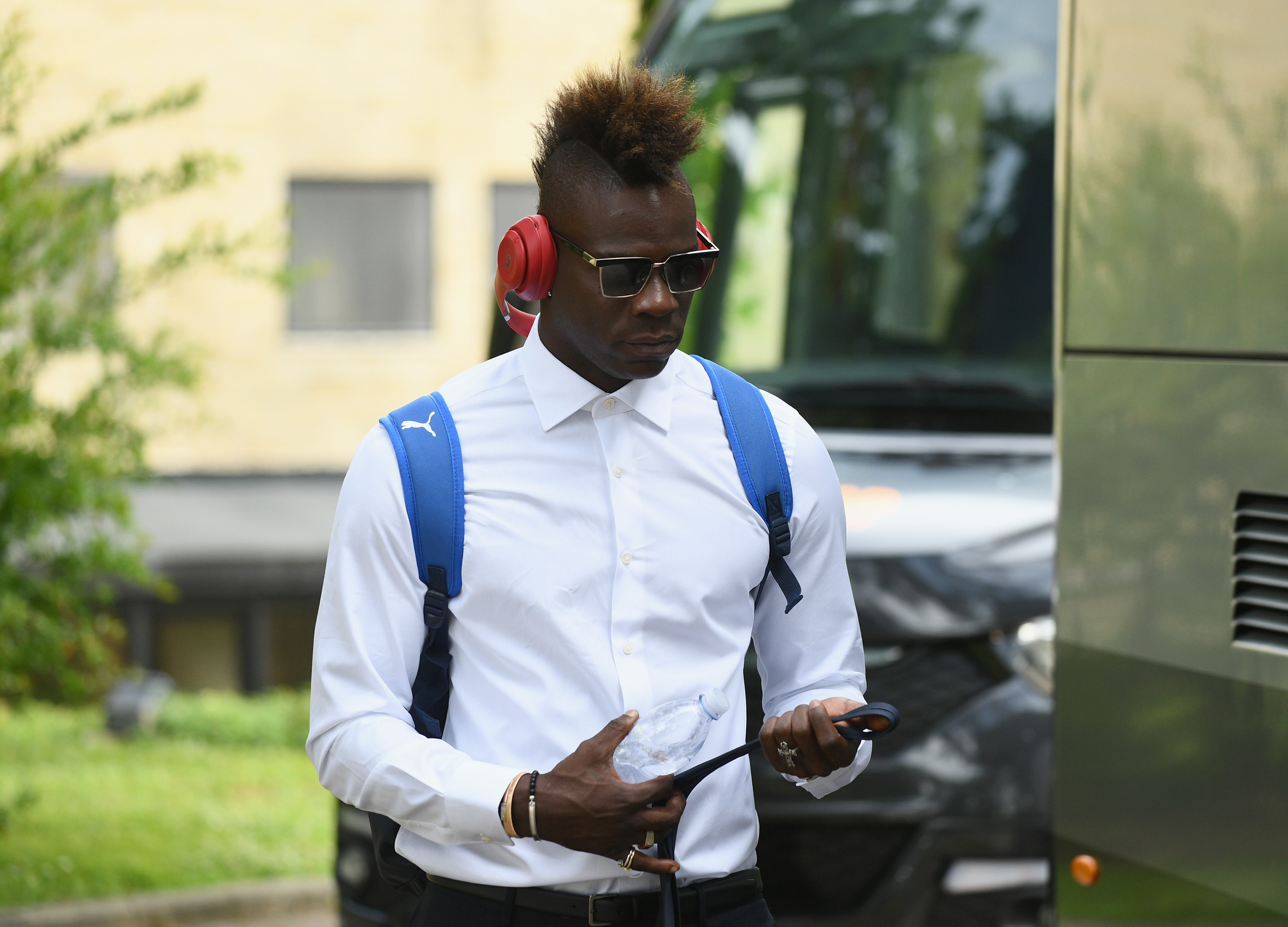 FLORENCE, ITALY - MAY 27:  Mario Balotelli of Italy departs to San Gallo on May 27, 2018 in Florence, Italy.  (Photo by Claudio Villa/Getty Images)