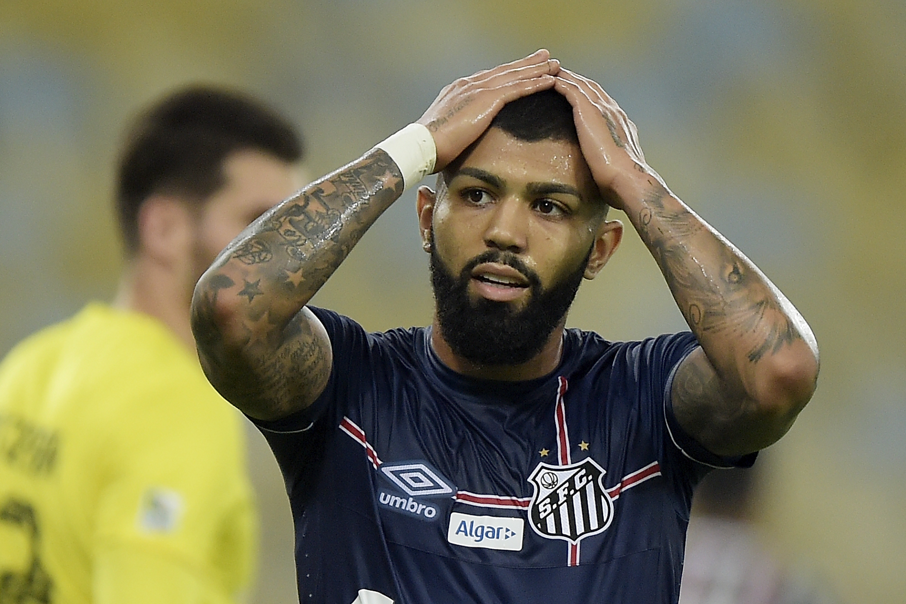 RIO DE JANEIRO, BRAZIL - JUNE 13: Gabriel Barbosa of Santos reacts during the match between Fluminense and Santos as part of Brasileirao Series A 2018 at Maracana Stadium on June 13, 2018 in Rio de Janeiro, Brazil. (Photo by Alexandre Loureiro/Getty Images)