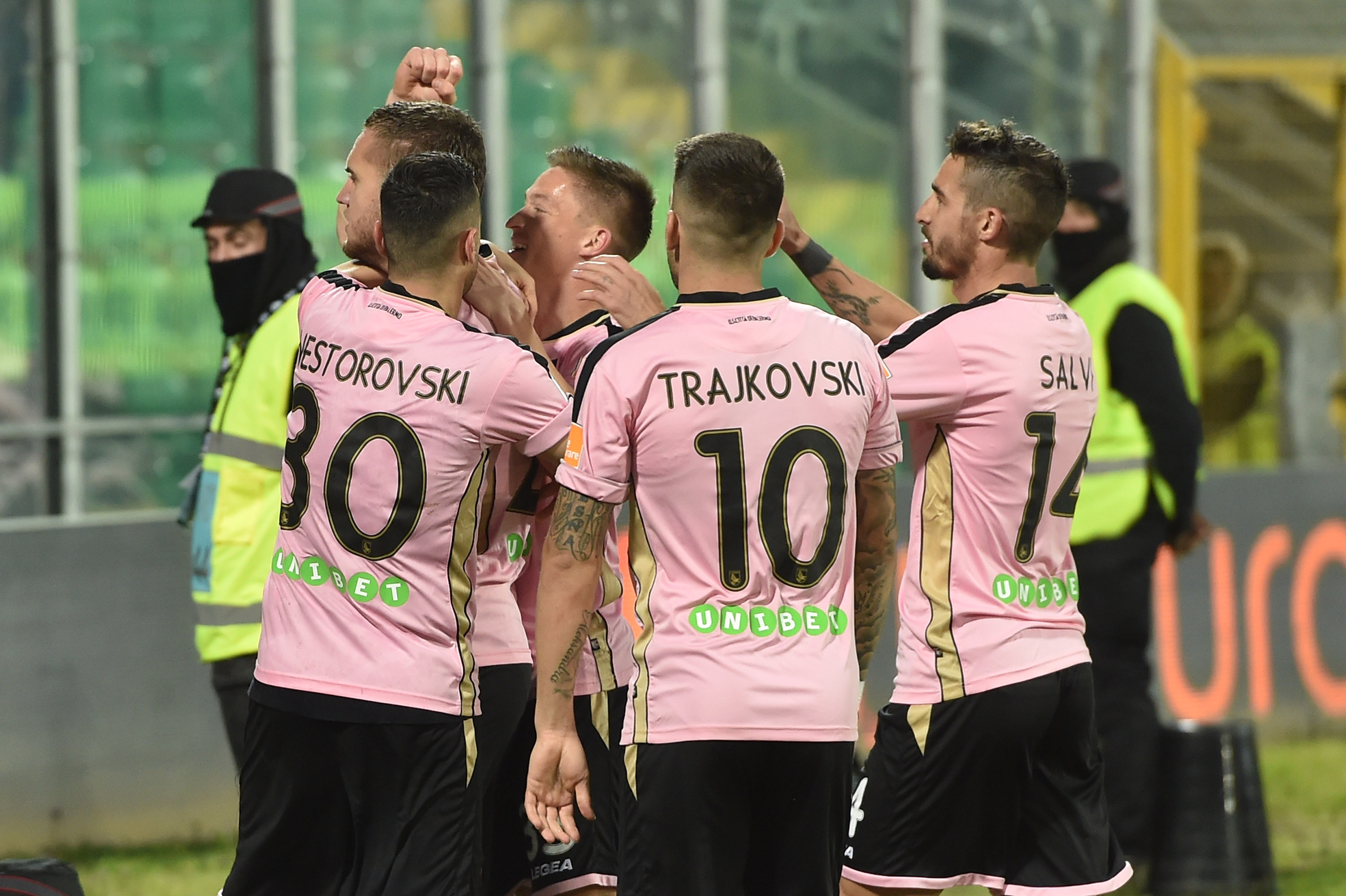 PALERMO, ITALY - MARCH 02: George Puscas of Palermo celebrates after scoring his team's second goal during the Serie B match between US Citta di Palermo and Lecceat Stadio Renzo Barbera on March 02, 2019 in Palermo, Italy. (Photo by Tullio M. Puglia/Getty Images)