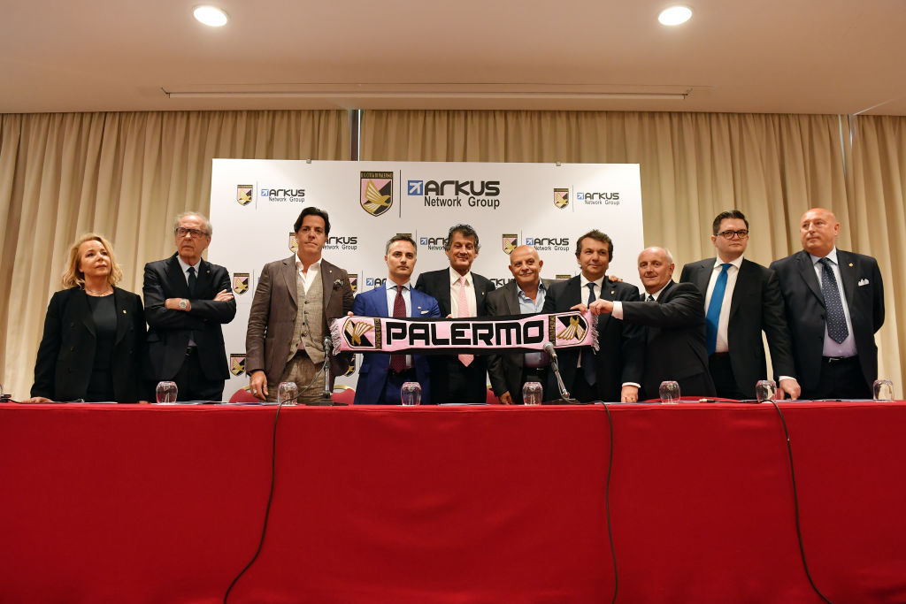 PALERMO, ITALY - MAY 08: (L-R) Daniela De Angeli, Rino Foschi, Walter Tuttolomondo, Vincenzo Macaione, Giuseppe Valente, Salvatore Tuttolomondo, Alessandro Albanese, Roberto Bergamo, Stefano Pistilli and Fabrizio Lucchesi attend a press conference during the presentation of ARKUS Network Group as US Citta' di Palermo new owner at Mondello Palace on May 08, 2019 in Palermo, Italy. (Photo by Tullio M. Puglia/Getty Images)