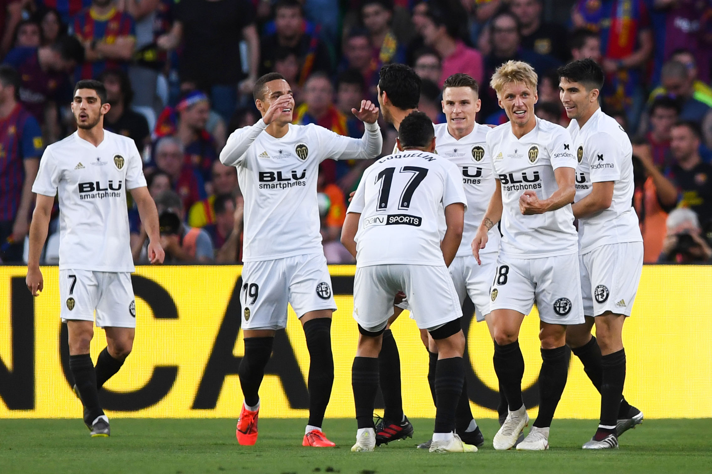 SEVILLE, SPAIN - MAY 25: Kevin Gameiro of Valencia CF celebrates with his team mates after scoring his team's first goal during the Spanish Copa del Rey match between Barcelona and Valencia at Estadio Benito Villamarin on May 25, 2019 in Seville, . (Photo by Alex Caparros/Getty Images)