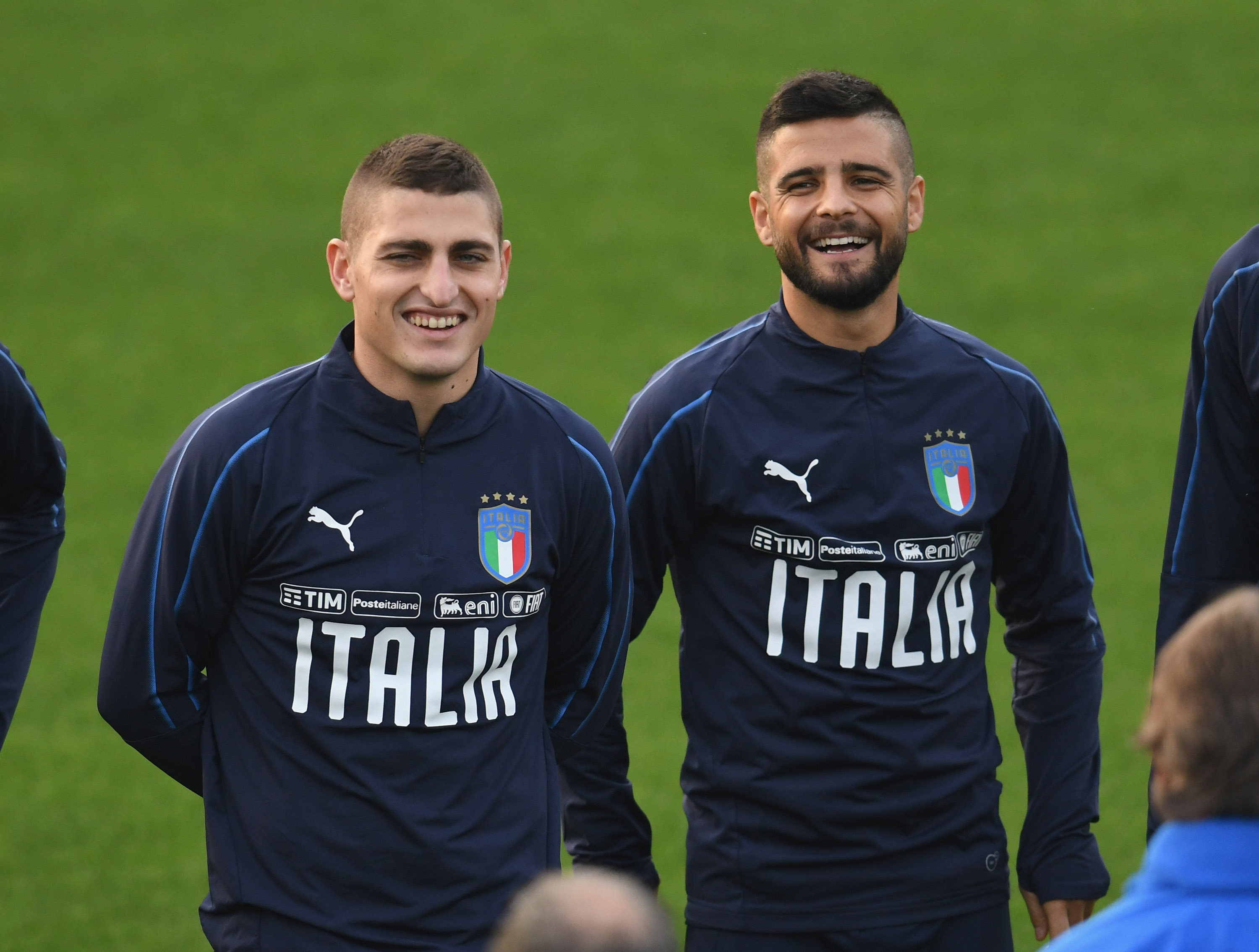 FLORENCE, ITALY - NOVEMBER 13:  Lorenzo Insigne(R) and Marco Verratti of Italy smile during a training session at Centro Tecnico Federale di Coverciano on November 13, 2018 in Florence, Italy.  (Photo by Claudio Villa/Getty Images)